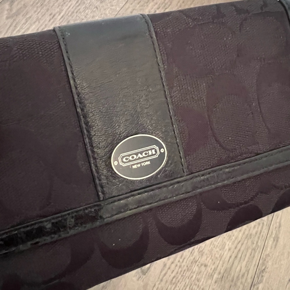 Coach Black Signature Wallet - Picture 3 of 7